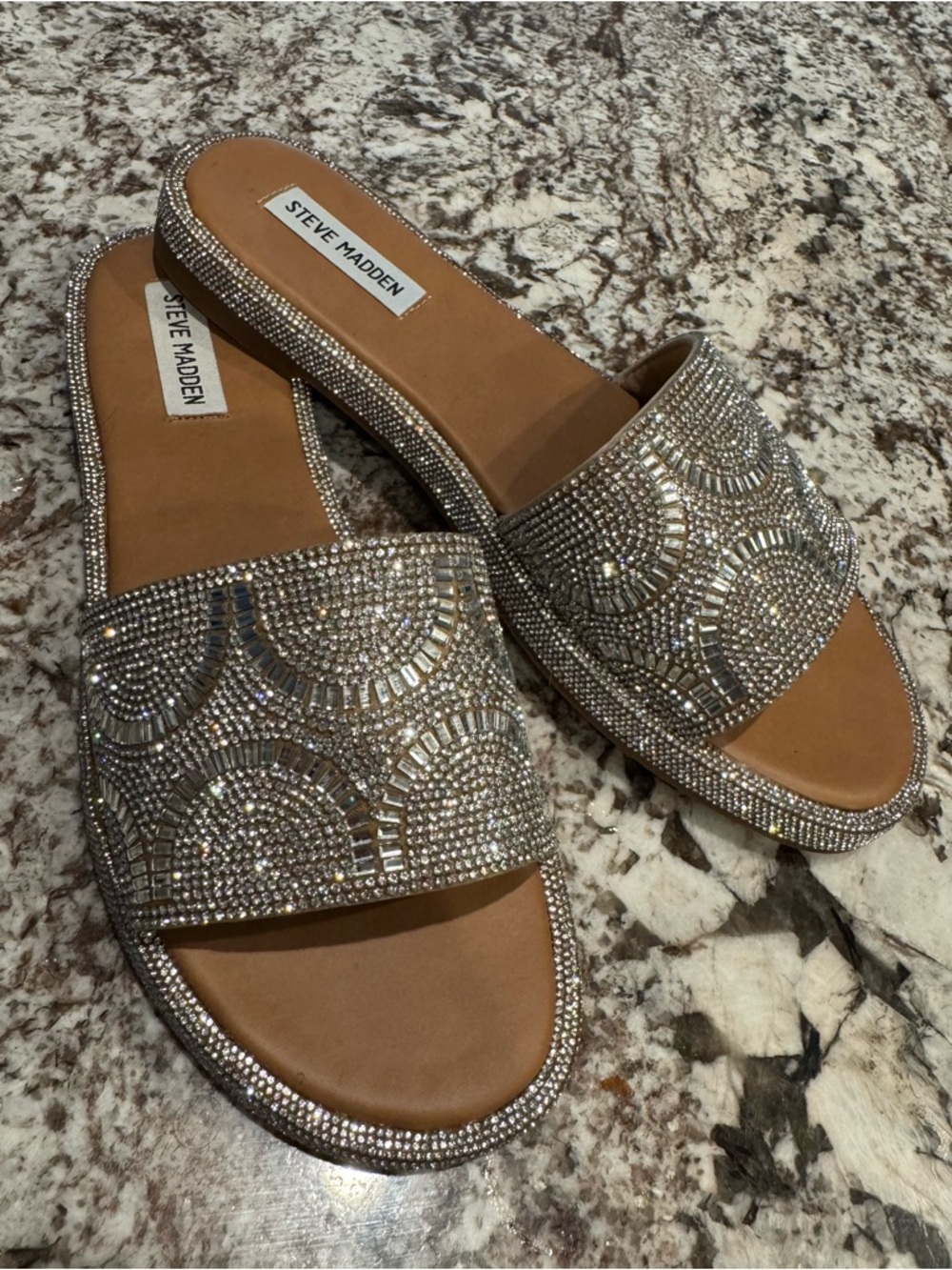 Steve Madden Sandals 🩶 - Picture 5 of 6